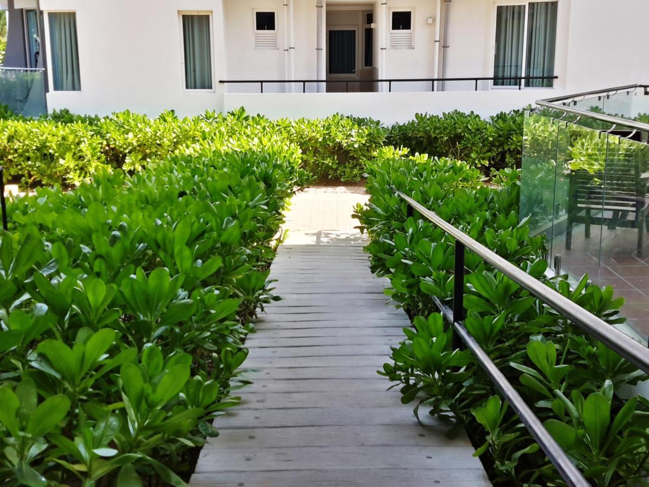 Llh 1G2 Nilaveli Ocean Front Condos ภายนอก รูปภาพ